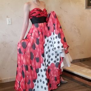 Faviana Couture prom dress